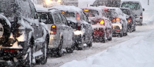 Cars-Stuck-In-Winter-Storm